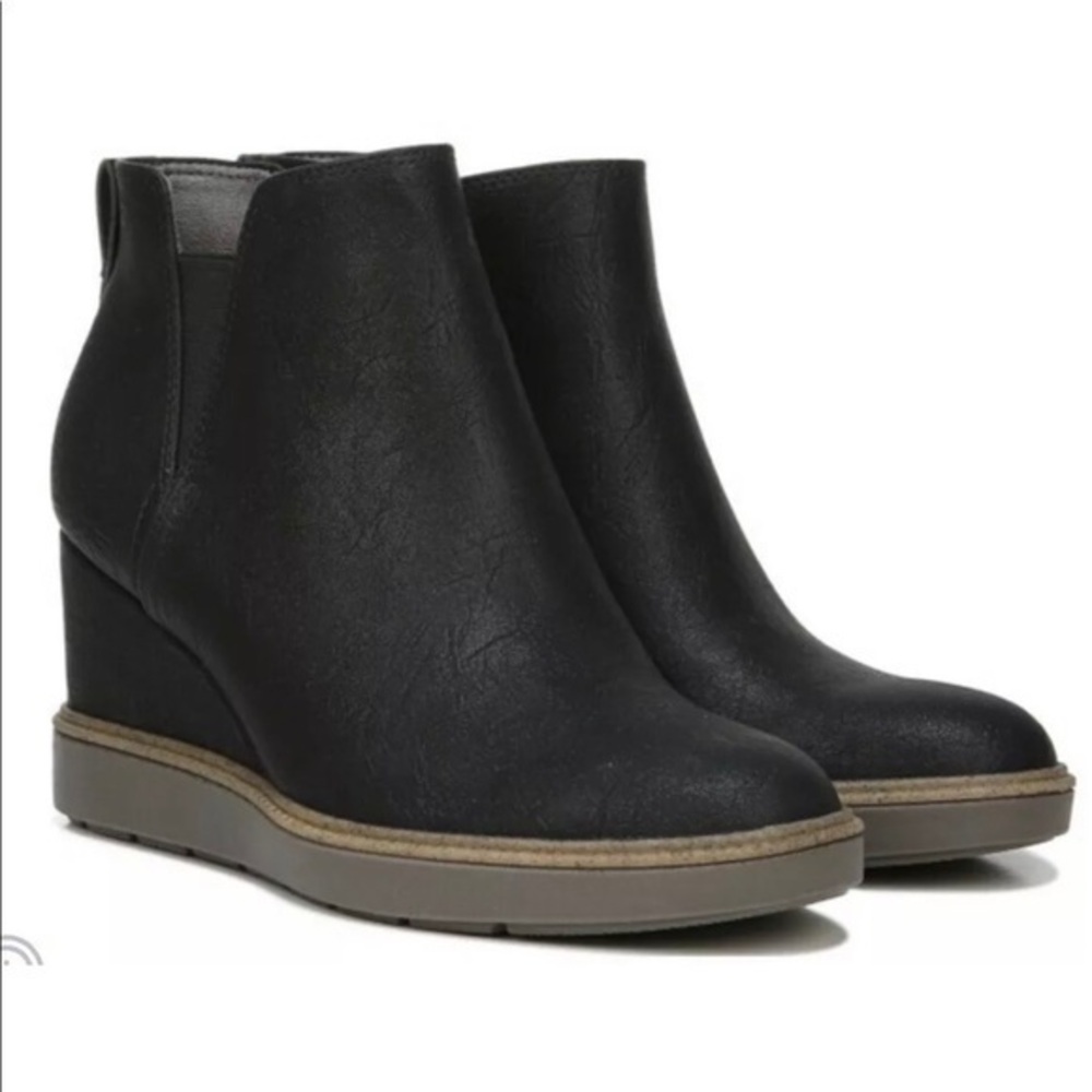 Black Johnnie wedge dr scholls sz 11 boots